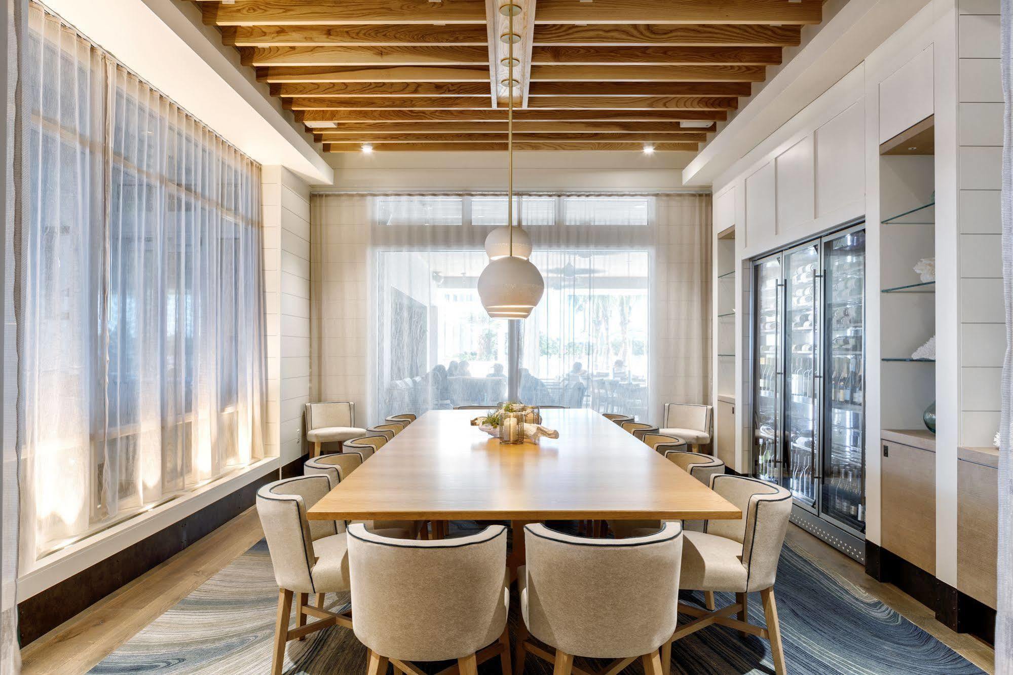 Hutchinson Shores Resort & Spa 옌슨비치 외부 사진